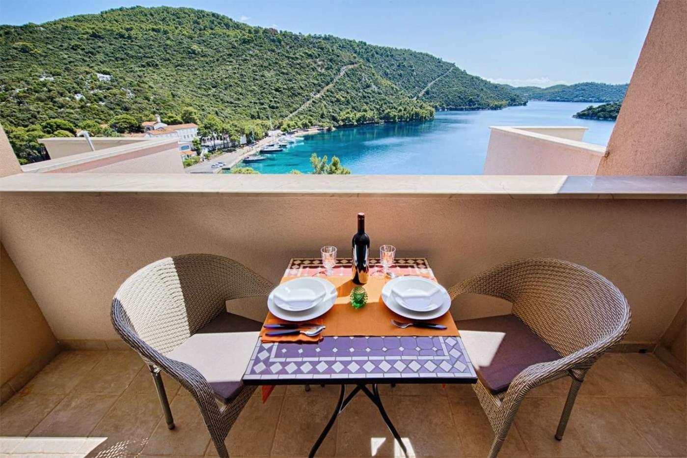 Apartments Ladesta Lastovo Extérieur photo