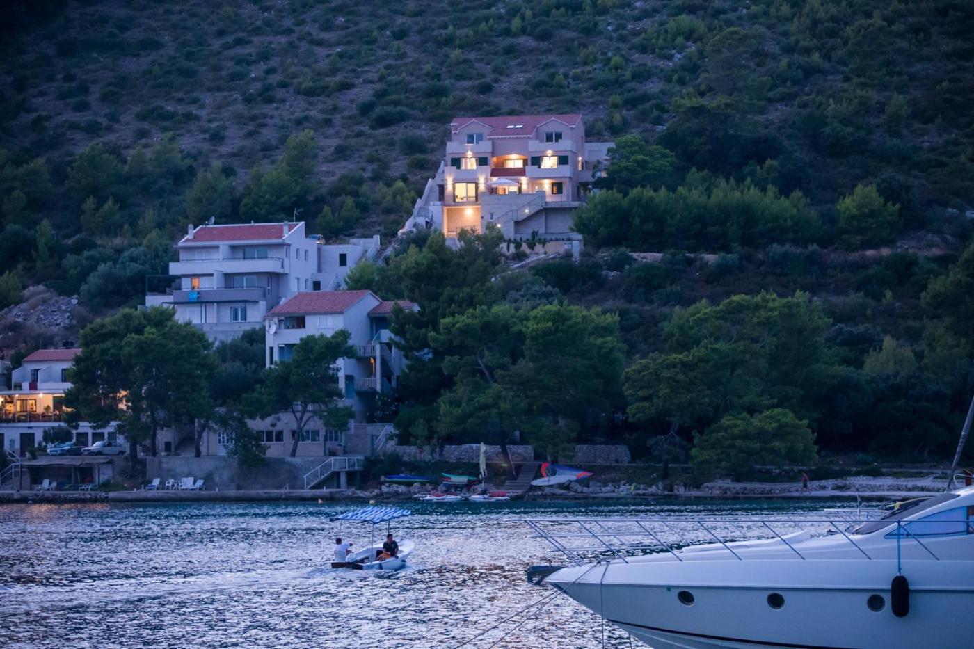 Apartments Ladesta Lastovo Extérieur photo