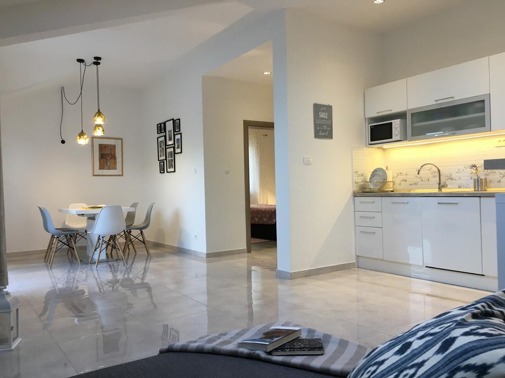 Apartments Ladesta Lastovo Extérieur photo